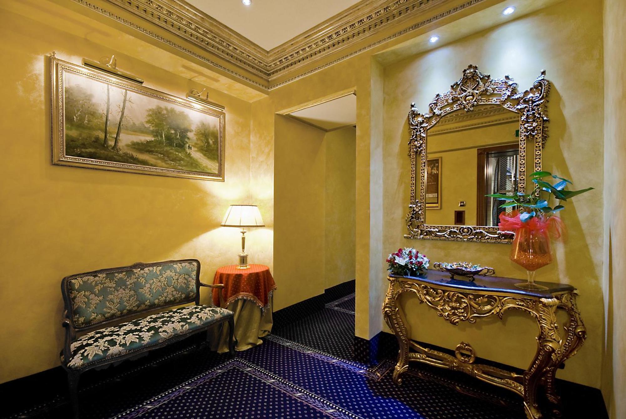 Hotel Manfredi Suite In Rome Exterior photo